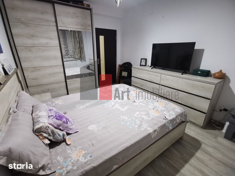 Vanzare apartament 3 camere | Bloc (8 ap) | Loc de parcare | Gorjului